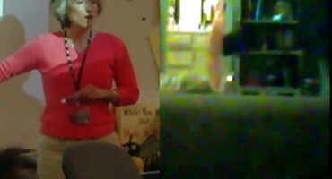 sex trung nien Cô gái trèo lên một người đàn ông sex hay 2020 sau khi hôn.